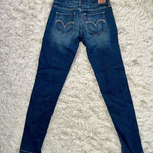 Women's 535 Levi Dark Blue Skinny Jeans Size 7